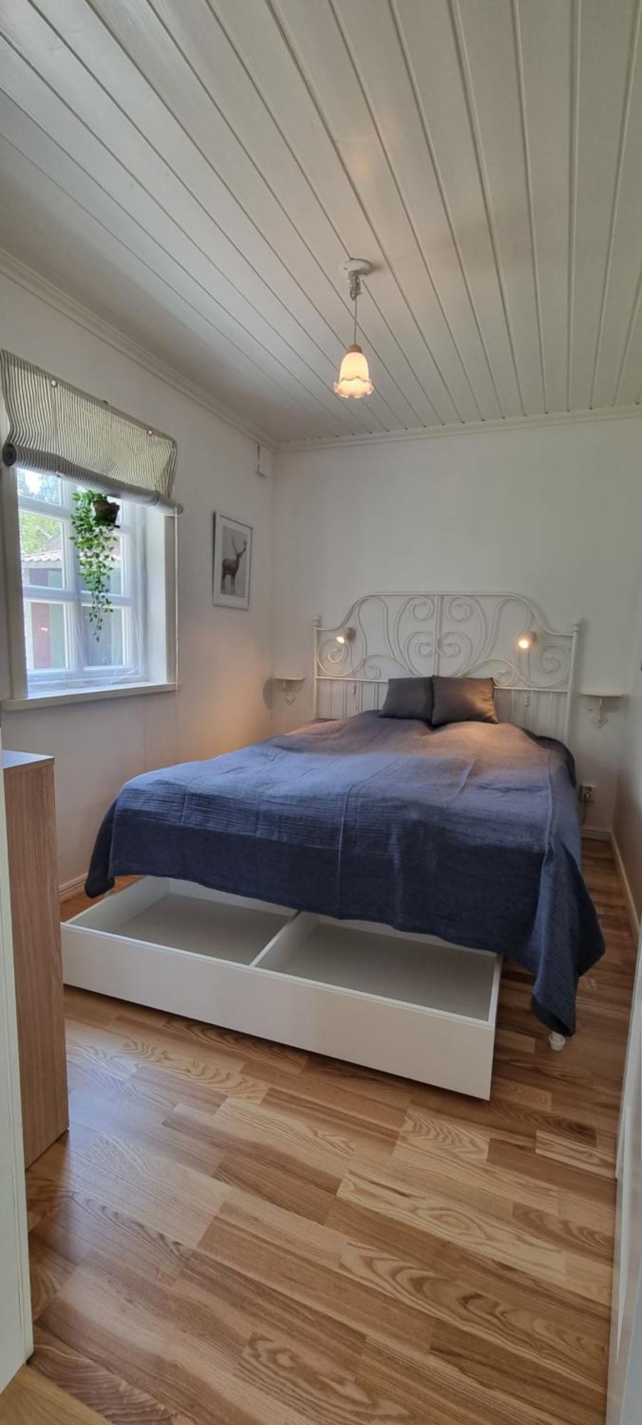 Mysig Stuga Med Sjoetomt, Naera Jaervsoebacken Exteriör bild